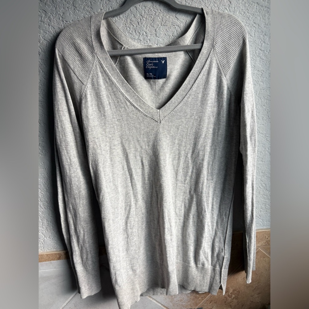 American Eagle Outfitters Light Gray V-Neck Sweater